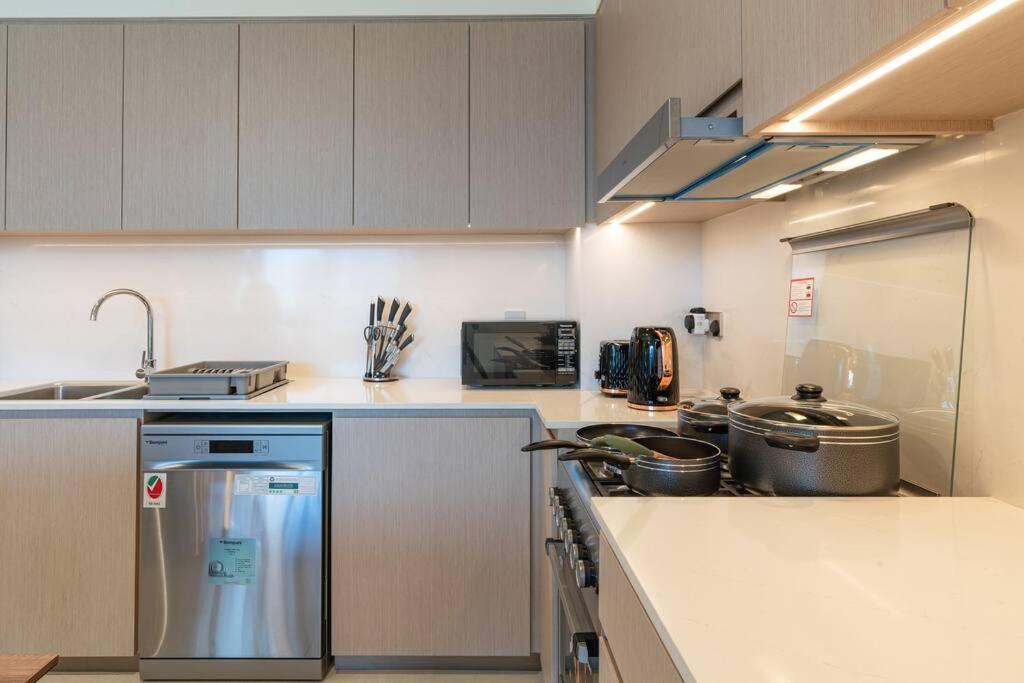 Lux 2 King Bed - Grande Signature Residences Dubai