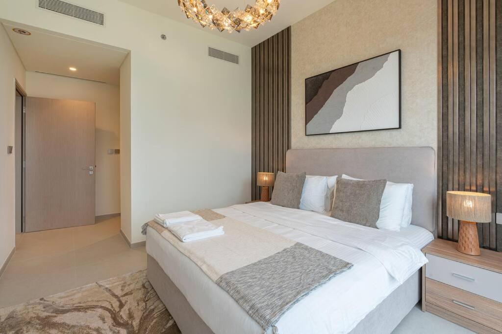 Lux 2 King Bed - Grande Signature Residences Dubai